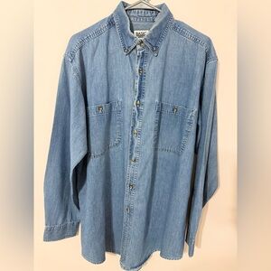 Basic Editions Light Blue Button-Up Shirt